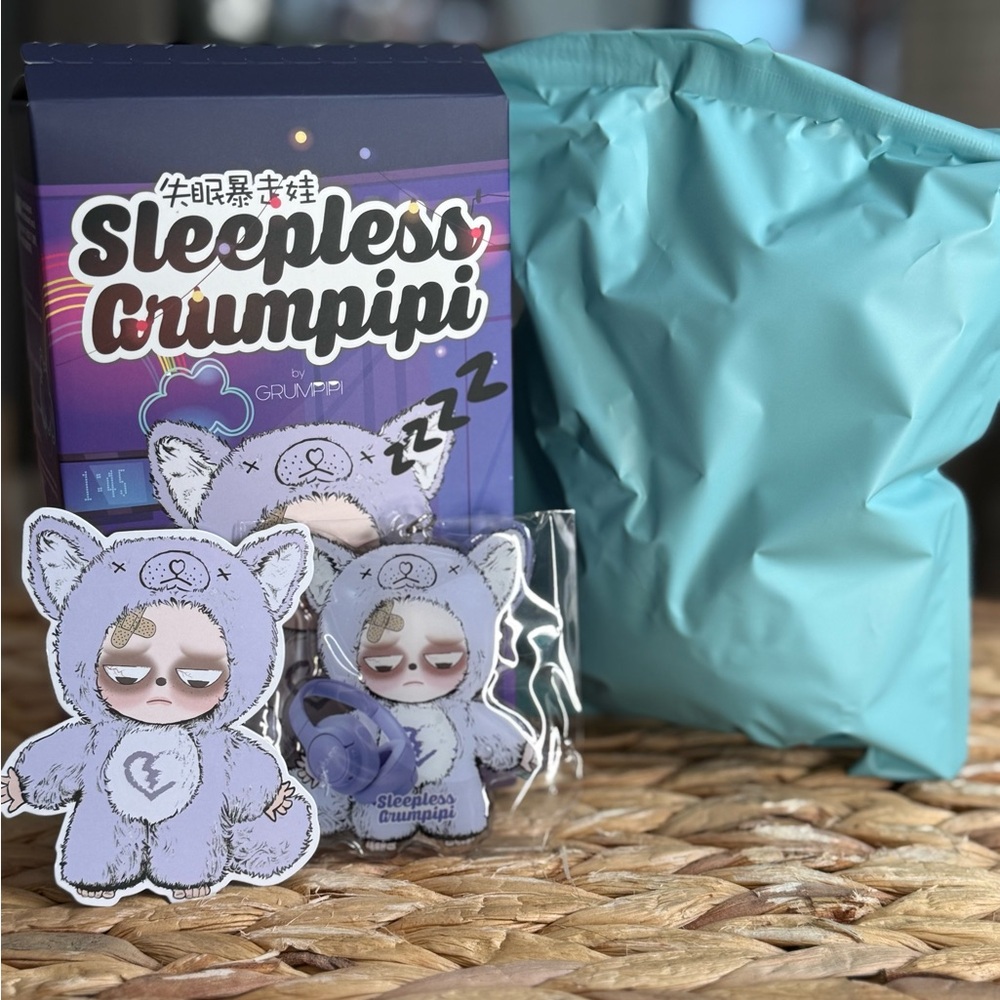 Sleepless Grumpipi Vinyl Figure - Picture 1 of 4